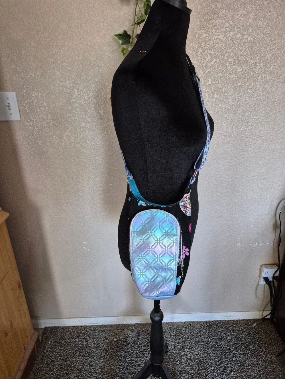 H2O-to-Go Water Bottle Sling Bag | Hands-Free Crossbody Carrier